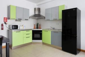 St Julians 2BDR Flat with Seaview by PMI Malta