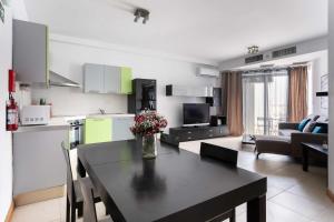 St Julians 2BDR Flat with Seaview by PMI Malta