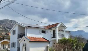 Peaceful 2BR Apt with Ultra-Fast WiFi