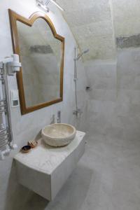 Memory Cave House