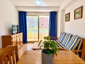 2-Bedroom Apartment with Pool in Torre Gerona near Levante Beach