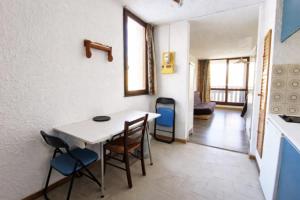 Studio with balcony near the chairlift