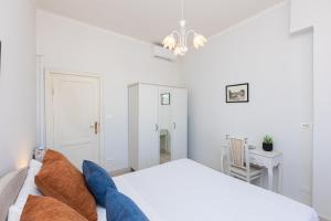 Sistina Penthouse by Rental in Rome