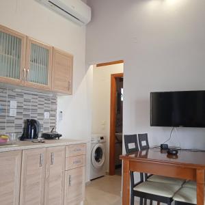 Το Χαρούμενο Σπίτι Στο Λιβαδι