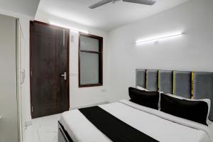 Super Collection O 247 Hotel