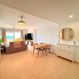 Deluxe Large Apartment Sea Views Benalbeach