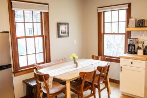 Cute 2-Bed Home, 3 Blocks From Downtown Bozeman, With A Large Yard!