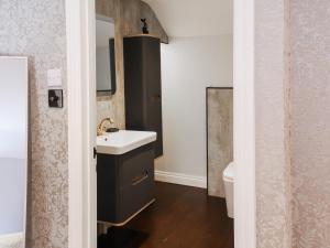 Mill House - Uk50646