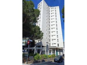 Panoramic seafront accommodation