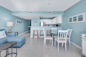 Pelican Beach Resort 1103