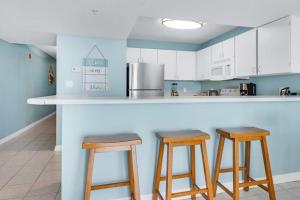 Pelican Beach Resort 1103