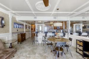 Pelican Beach Resort 1502