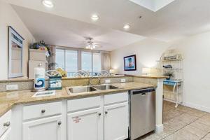 Waters Edge 408