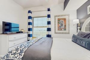 Waters Edge 408