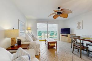 Pelican Isle 205