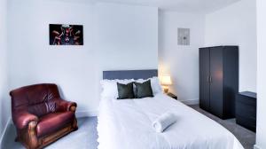 Spacious 4-Bed Home in Redcar by MCPI Hosting Perfect for Contractors & Groups