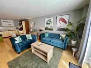 Stunning 2-bed Town Centre Apartment - Hosted by Hutch Lifestyle