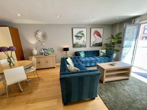 Stunning 2-bed Town Centre Apartment - Hosted by Hutch Lifestyle