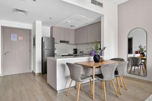 Silkhaus Vacation Homes NEW 2BR in Yas Island near Ferrari World