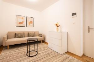 Modern Apartment in Central Basel near Rhine - Special TOP LUX 12 Apartment, up to 2 guests