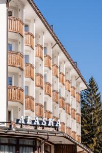 Hotel Alaska Cortina