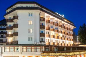 Hotel Alaska Cortina