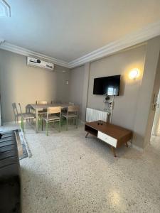 Bright apartment with superb sea view