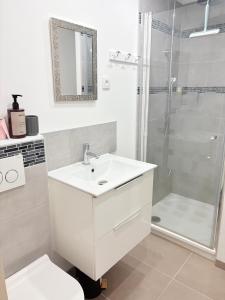 St Cyprien appartement superbe vue piscine et mer