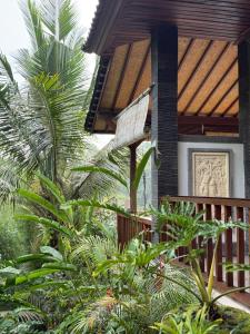 Widis House with Ubud Jungle Lush View