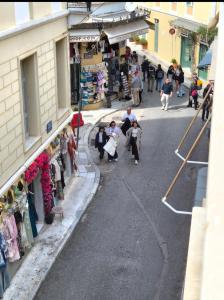 Plaka Luxury Apartment