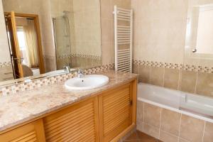 T3 Sea view, pool, golf, Praia del Rey, Óbidos