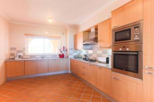 T3 Sea view, pool, golf, Praia del Rey, Óbidos