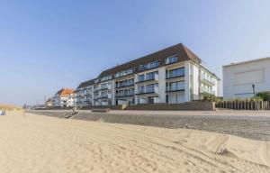 Prachtige tuin-duplex op wandeldijk Knokke-Zoute