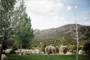 Riverwalk Path Heart of South Main w Peak Views