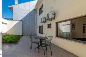 Maia Oporto Suites