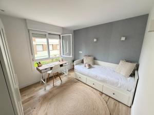 Lively Sopela by Kima Gestíon