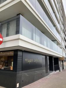Ruim Appartement met zeezicht en gratis ruime overdekte parking