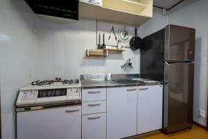 ON SALE 13 minutes by Haneda Airport train, 15 minutes walking distance by station, fully equipped with a record player, maximum 5 people