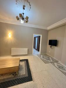Séjour détente dans un grand appartement