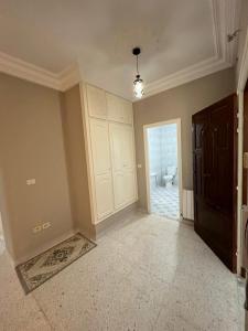 Séjour détente dans un grand appartement