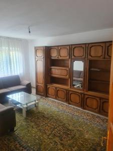 Apartament trei camere