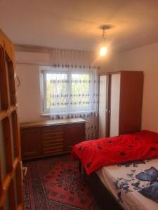 Apartament trei camere