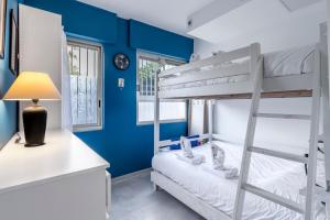 Spacious 80m Cannes Apt with Huge Terrace