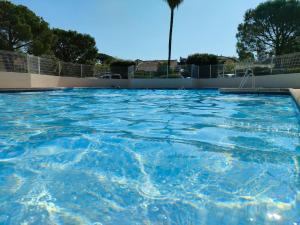 Beautiful house between sea and forest - Pool & Garden