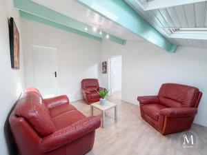 Haut de villa avec piscine et parking à Six-fours