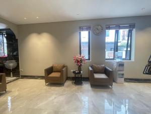 Lam Anh Hotel 10 Ngoai Giao Doan