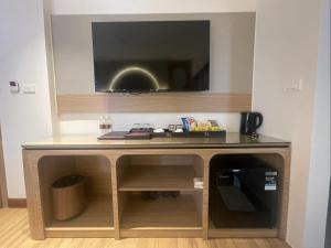 Lam Anh Hotel 10 Ngoai Giao Doan