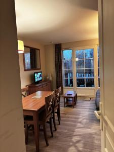 Appartement Vue Lac & Piscine, Terrasse Privée, Résidence Mondésir
