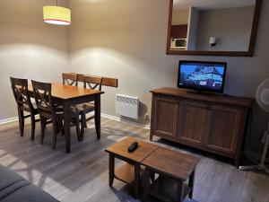 Appartement Vue Lac & Piscine, Terrasse Privée, Résidence Mondésir