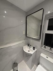 Stylish 1BR Flat in Croydon, Fast Link to Gatwick